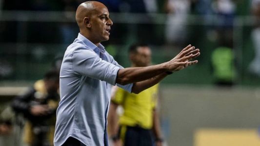 Contra o Náutico, Pepa busca segunda vitória à frente do Cruzeiro