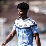 Santos suspende contrato de Bauermann, denunciado pelo MP em esquema de apostas 