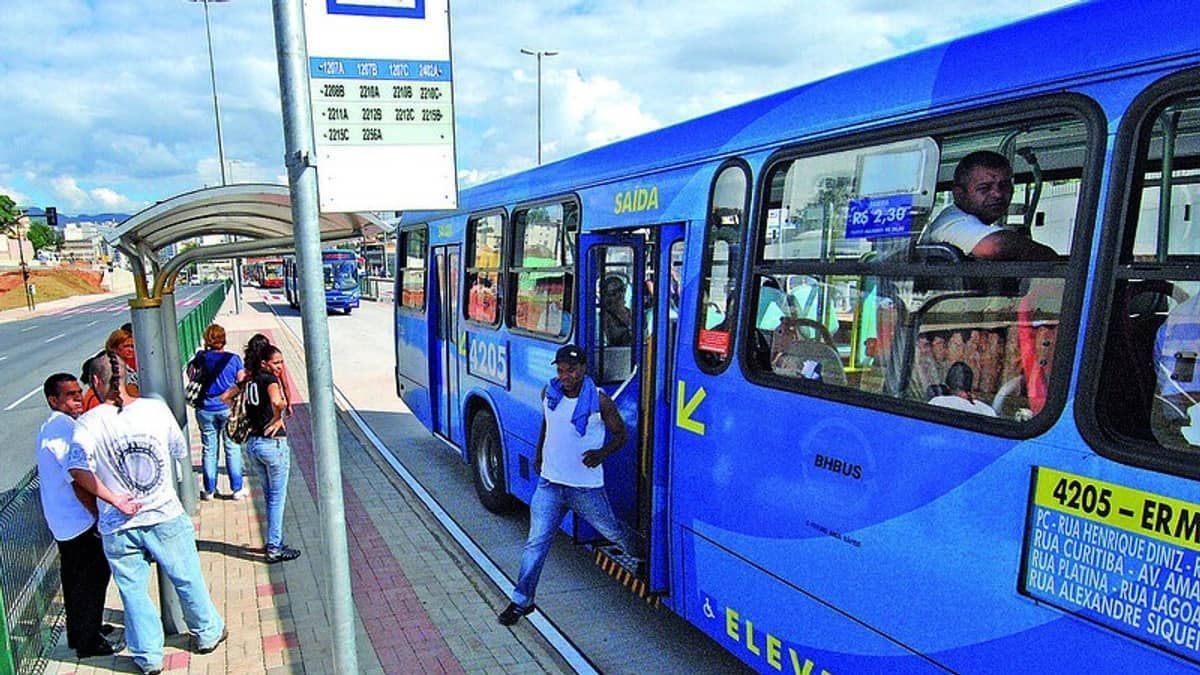 Procurador defende cancelamento de contrato de ônibus em BH: 'cidade não vai parar'