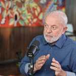 Lula sofre acidente doméstico e cancela viagem à Rússia por recomendação médica