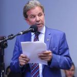 'Infeliz e estapafúrdia', afirma coordenador da bancada de MG sobre declaração de Zema