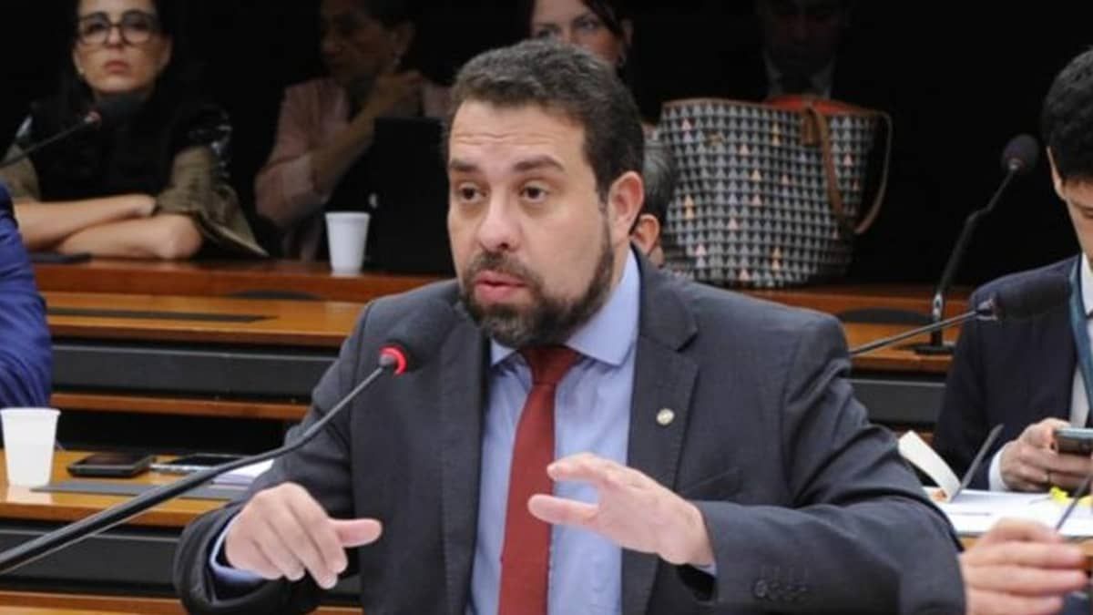 Coordenador deixa pré-campanha de Boulos e cobra posicionamento contra o Hamas
