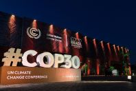 COP 30 fecha acordo com impasse sobre fósseis, mas com avanço em adaptação