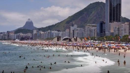 Praias do Sudeste podem ter chuva passageira na virada do ano