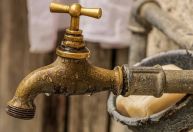 Bairros de 4 cidades da Grande BH ficam sem água até quarta; veja lista