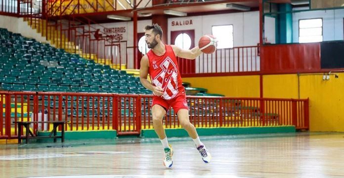 Basquete: jogador ex-Minas condenado por racismo volta para equipe argentina
