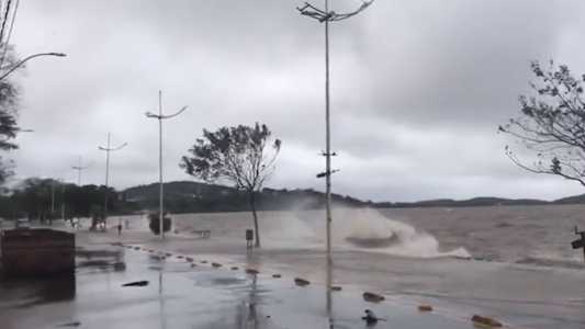 Guaíba deve atingir cota de alerta nesta quarta-feira (19) em Porto Alegre | CNN Brasil