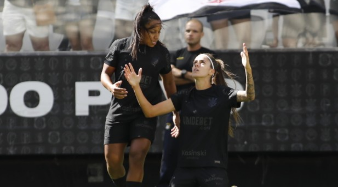 Corinthians vira sobre São Paulo e dispara na liderança do Brasileiro Feminino