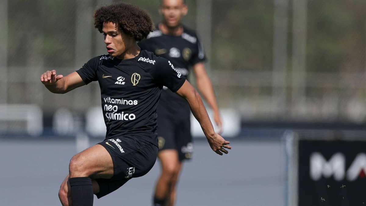 Corinthians encara o Universitario pela Sul-Americana