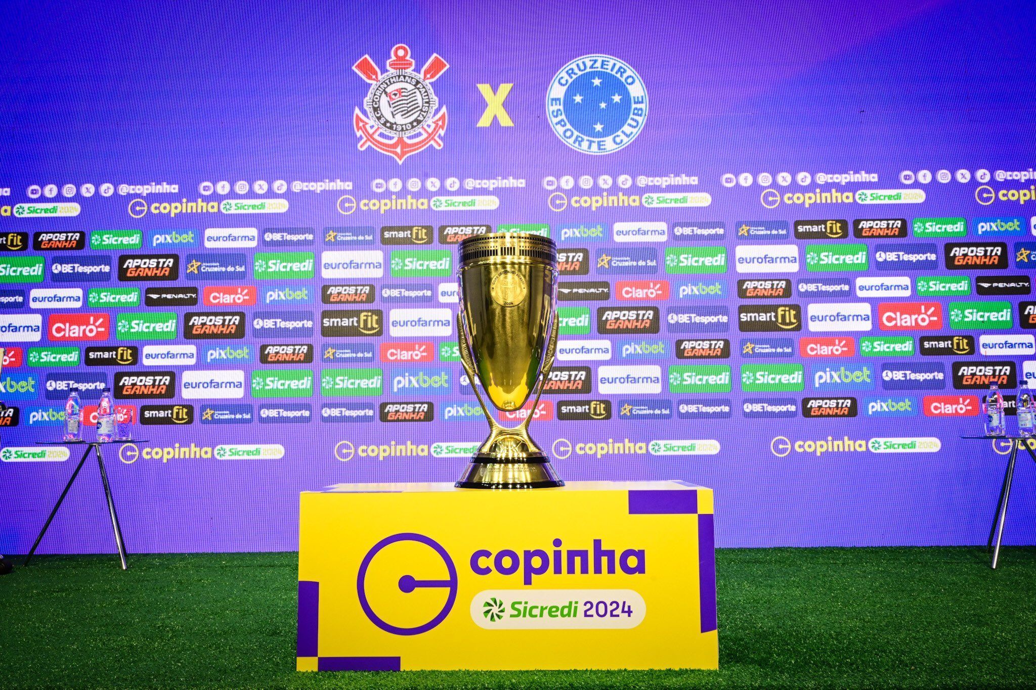 Técnico do Cruzeiro 'comemora' final da Copinha na casa do Corinthians