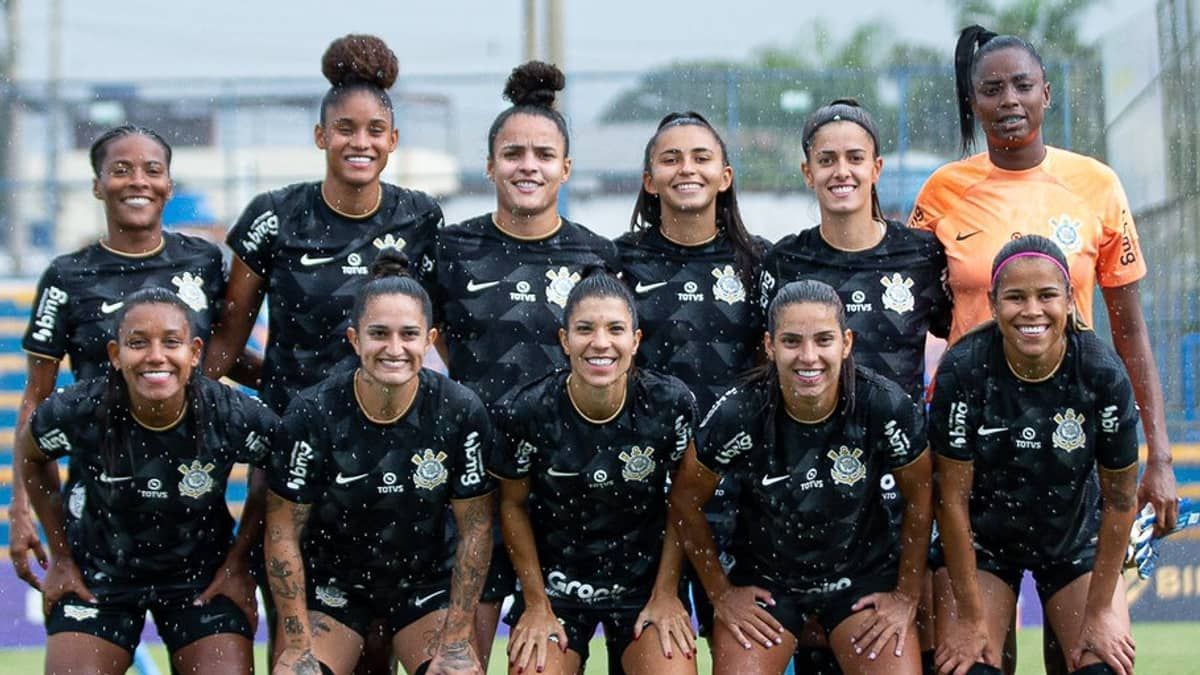 Corinthians tem o melhor time de futebol feminino para um em cada três torcedores 