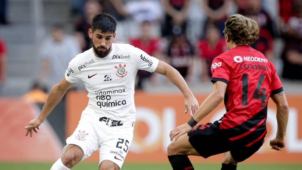 Na luta contra o Z4, Corinthians recebe o Athletico pelo Brasileirão