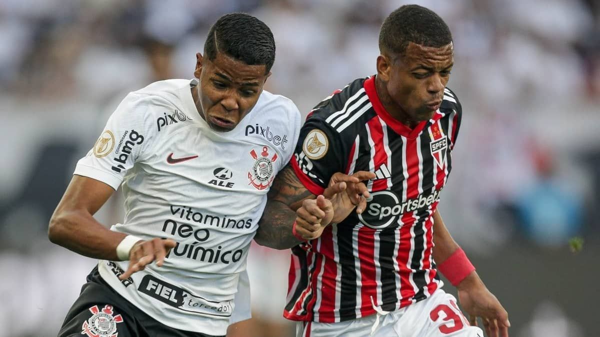 Gritos homofóbicos da torcida do Corinthians causam paralisação em clássico contra o São Paulo