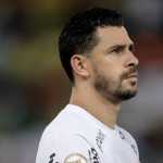 Corinthians recebe Santos em 'clássico dos desesperados' pelo Brasileirão