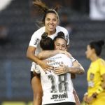 Corinthians goleia RB Bragantino no Paulista Feminino e se isola na liderança