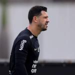 Corinthians faz primeiro treino de olho em semana decisiva no Brasileirão