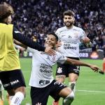 Corinthians joga bem e vira sobre o Coritiba no Brasileirão