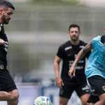 Corinthians treina com reforços para encarar Bragantino