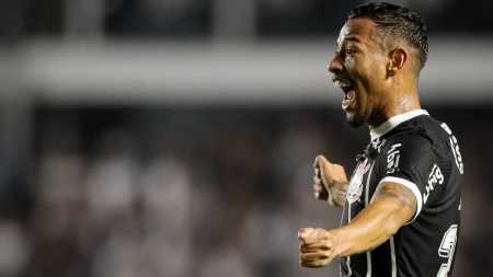 Corinthians venceu o Santos na Vila Belmiro pelo Brasileirão