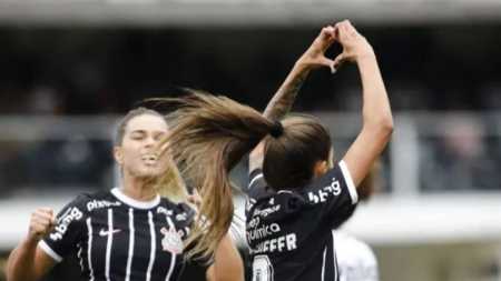 Corinthians venceu o Santos na Vila Belmiro neste domingo (27)