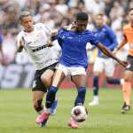 Corinthians marca no fim, vence Cruzeiro e conquista título da Copinha