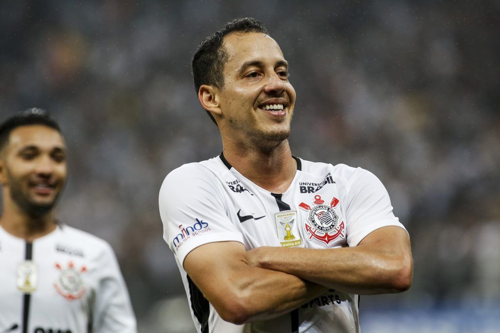 Ex-Cruzeiro e Corinthians, Rodriguinho anuncia aposentadoria dos gramados