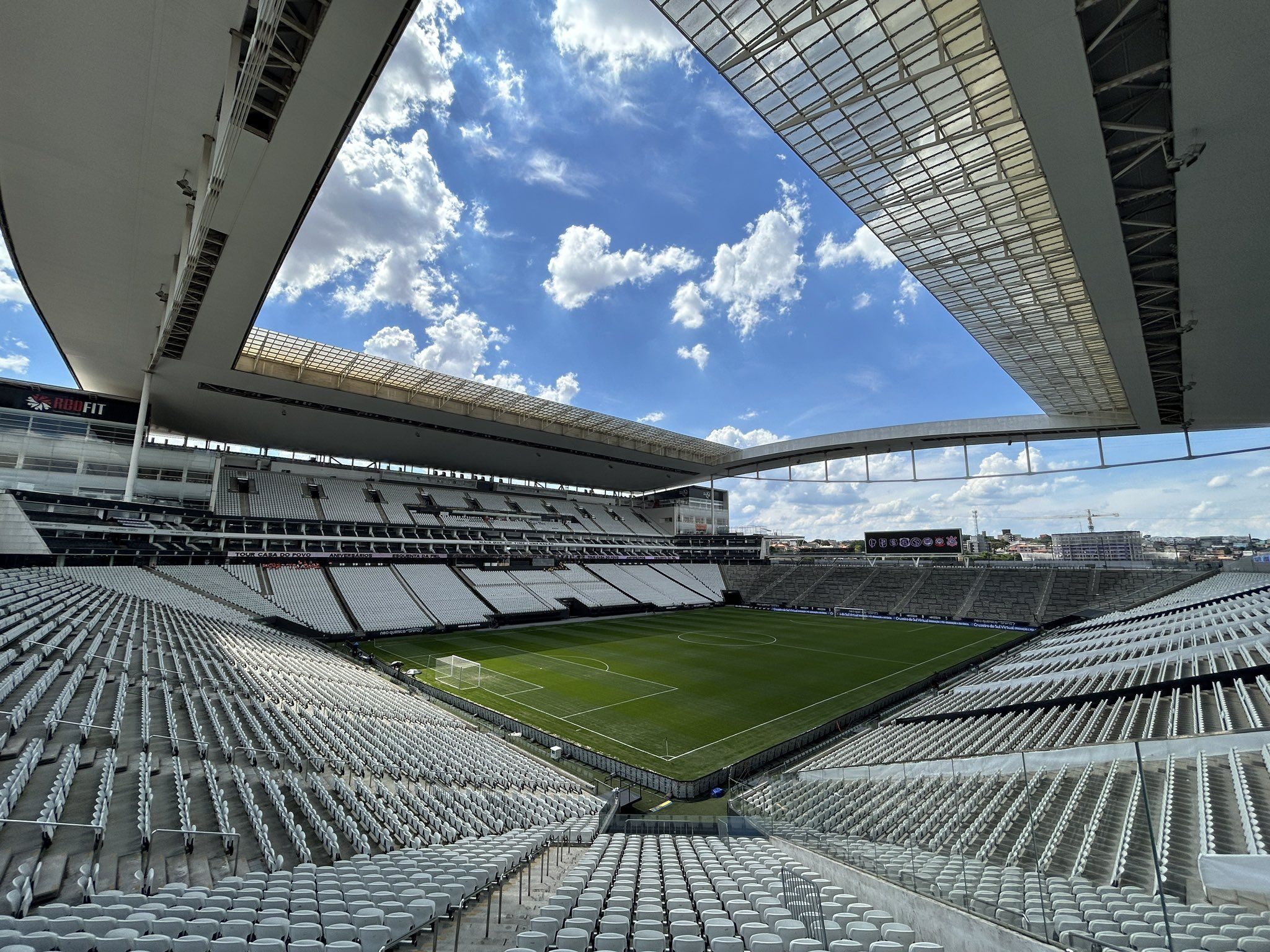 Corinthians se pronuncia sobre morte de jovem após relação sexual com meia do clube