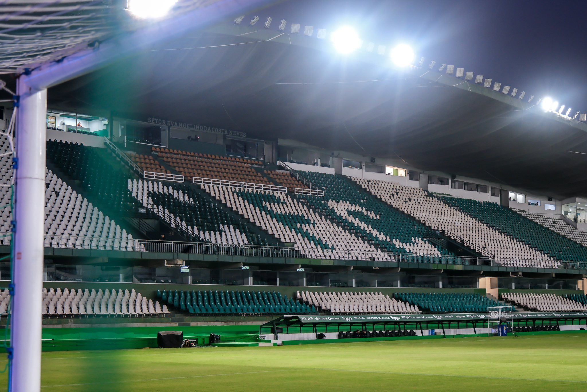 Coritiba x Sport: veja escalações para jogo da Série B do Brasileiro