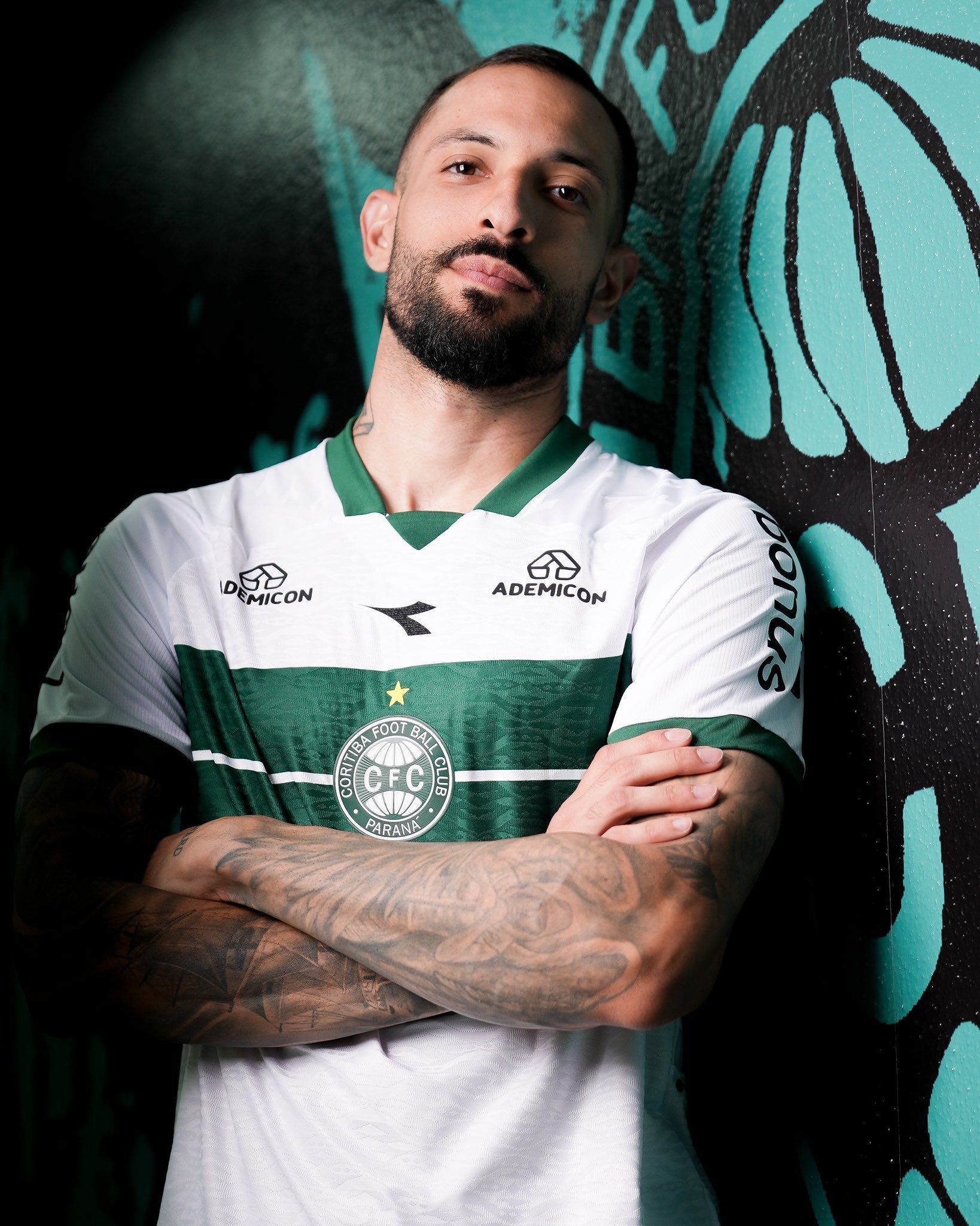 Coritiba anuncia contratação de atacante que jogou Mundial de Clubes