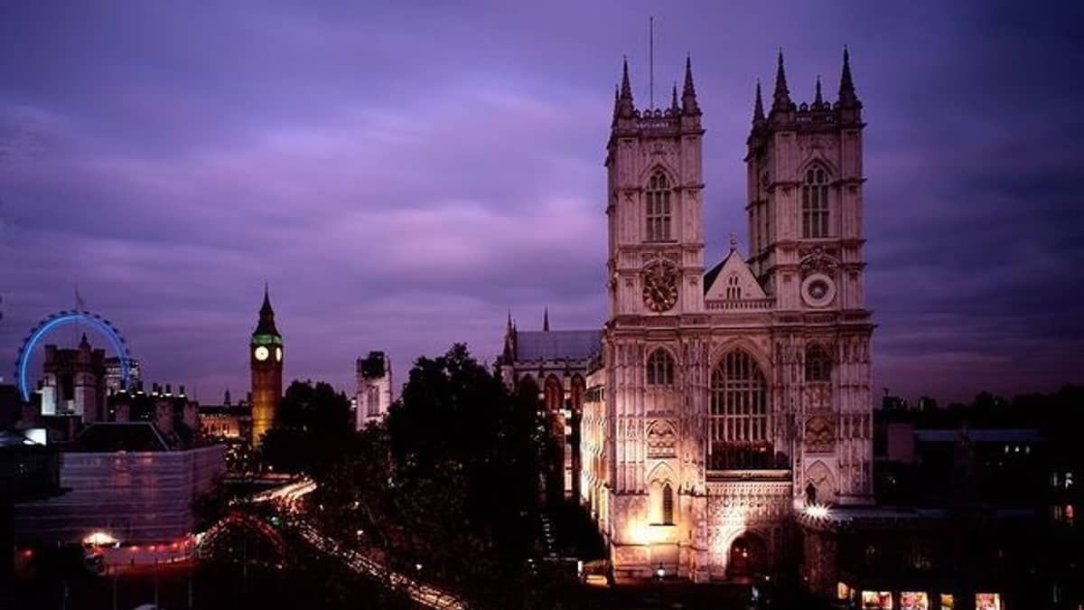 Abadia de Westminster: conheça onde o rei Charles III será coroado e onde a rainha Elizabeth II foi velada