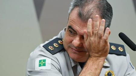 Coronel da PM Jorge Eduardo Naime precisou receber atendimento médico após desmaiar em cela