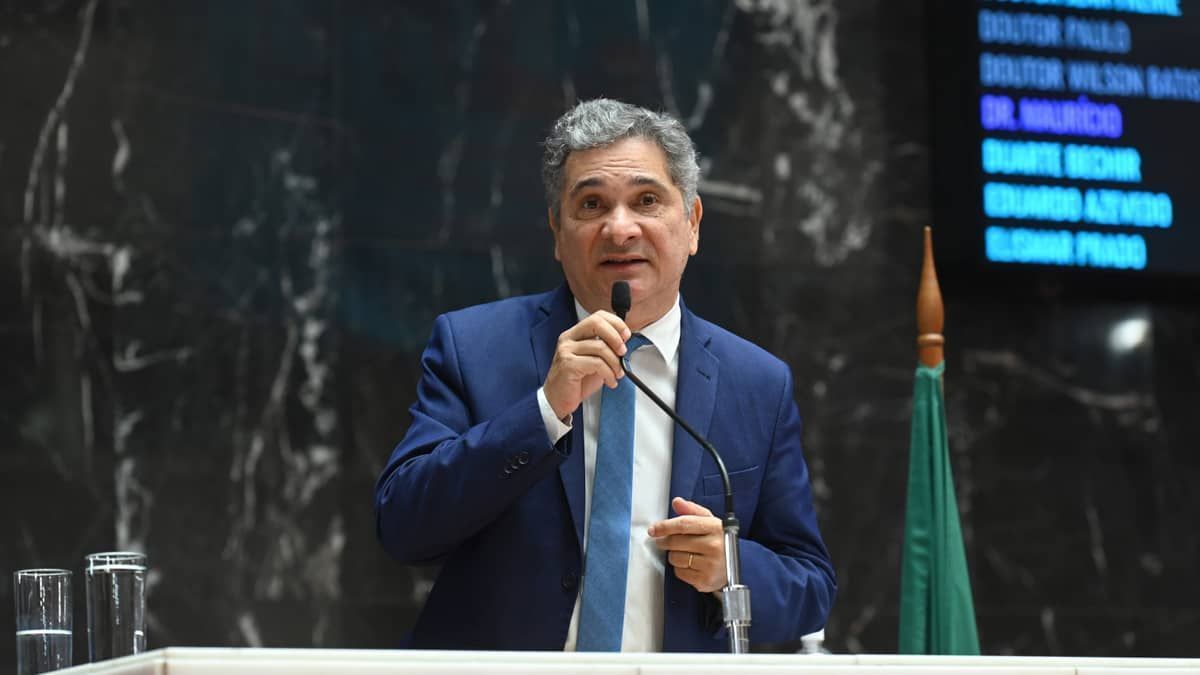 Criticado por Lula e defendido por Zema, ensino cívico-militar pode pautar deputados de Minas