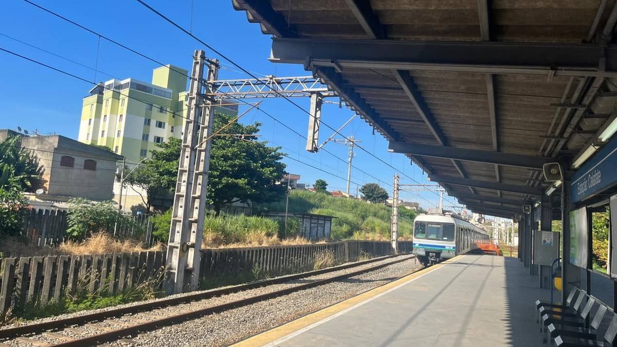 Suspeito de furtar fios em estação do metrô de Belo Horizonte morre carbonizado