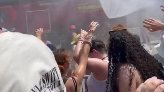 Corpo de Bombeiros refresca fãs da Taylor Swift em fila no estádio Nilton Campos neste sábado (18)