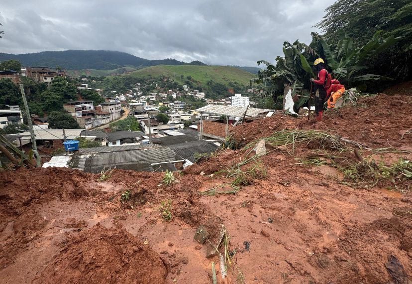 Quase 500 pessoas estão fora de suas casas por conta das chuvas em Ipatinga, no Vale do Aço