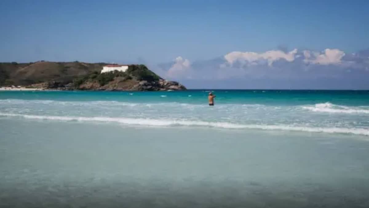 Corpo de mineiro desaparecido em praia de Cabo Frio é encontrado pelos bombeiros