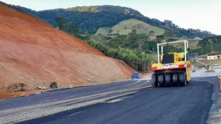 Correções na pista da BR-459 foram feitas em dois meses