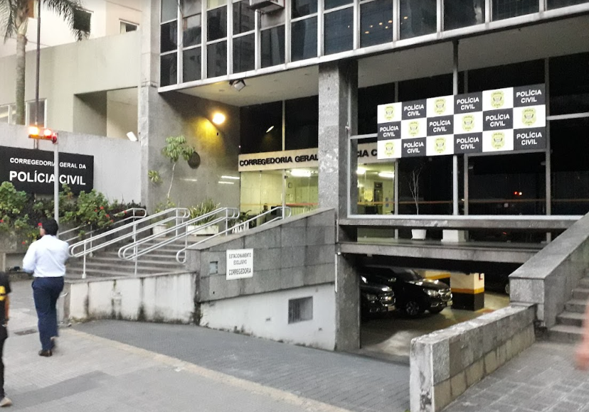 Diretor de presídio em SP é afastado após força-tarefa localizar 23 celulares em celas