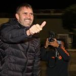 Coudet desembarca em Porto Alegre com apoio da torcida do Internacional