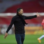 Coudet, do Internacional, elogia Vasco e crava: 'Como joga, não vai rebaixar'