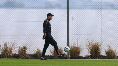 Coudet busca primeira vitória no Brasileirão diante do Goiás