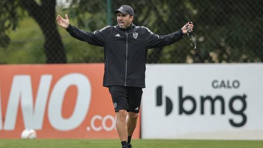 Coudet definiu escalação do Atlético para enfrentar o Ipatinga
