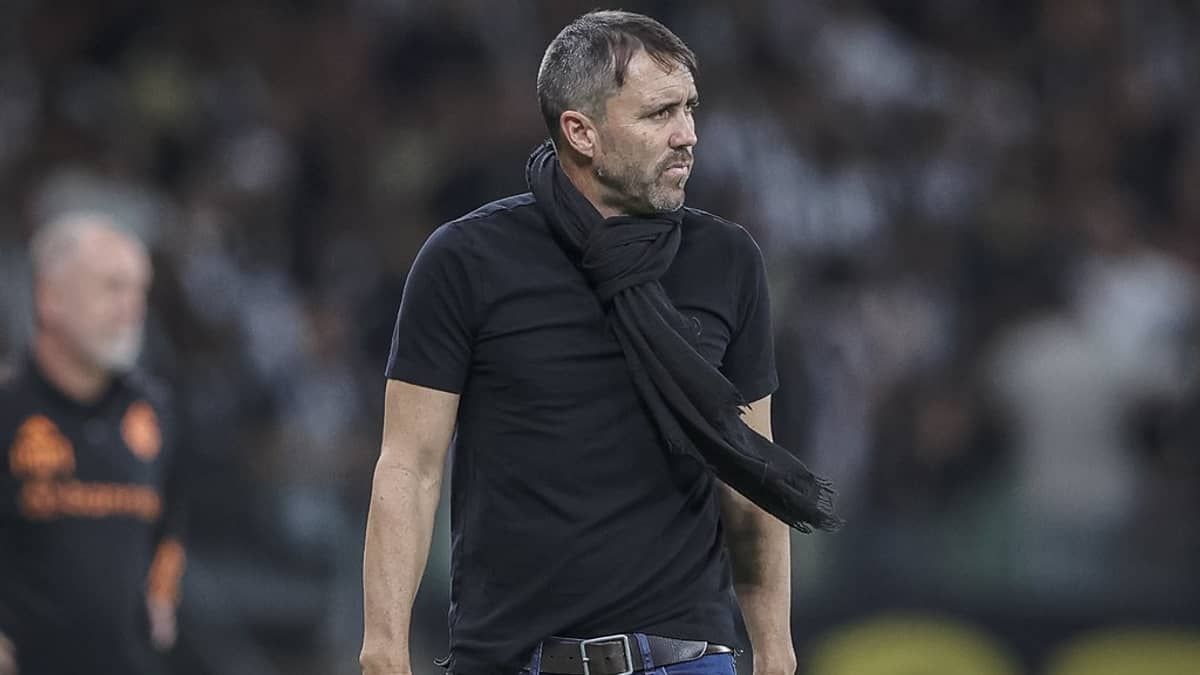 Atlético está escalado para jogo contra o Corinthians; veja o time