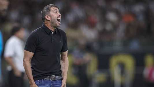 Coudet disparou contra a diretoria do Atlético após a derrota para o Libertad-PAR