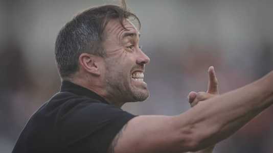 Coudet ficou na bronca com a arbitragem após derrota do Atlético