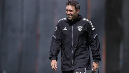 Coudet já balançou no cargo do Atlético e teve nome cogitado no Corinthians