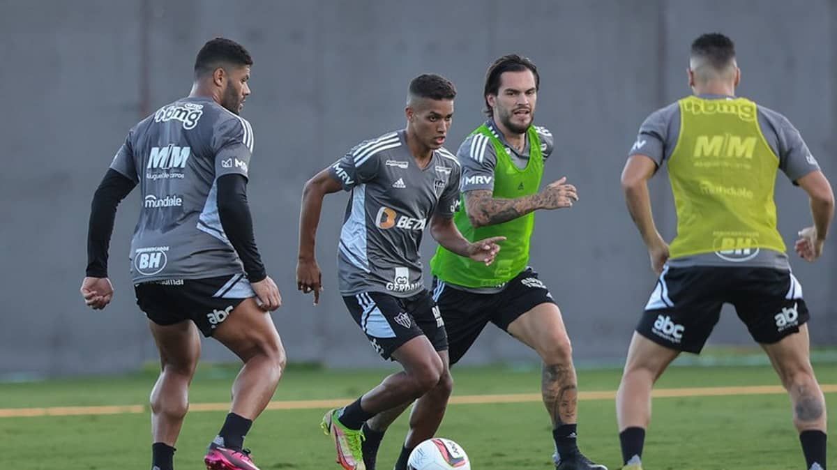 Força máxima? Atlético divulga relacionados para enfrentar Athletic na semifinal