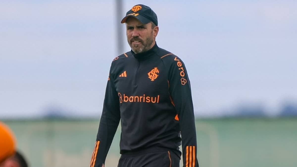 Presidente do Inter diz que Coudet mudou após passagem pelo Atlético