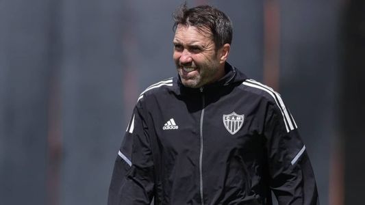 Coudet mexeu muito no Atlético para jogo no Independência