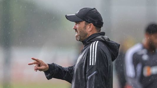 Coudet poupou titulares para a partida contra o Patrocinense